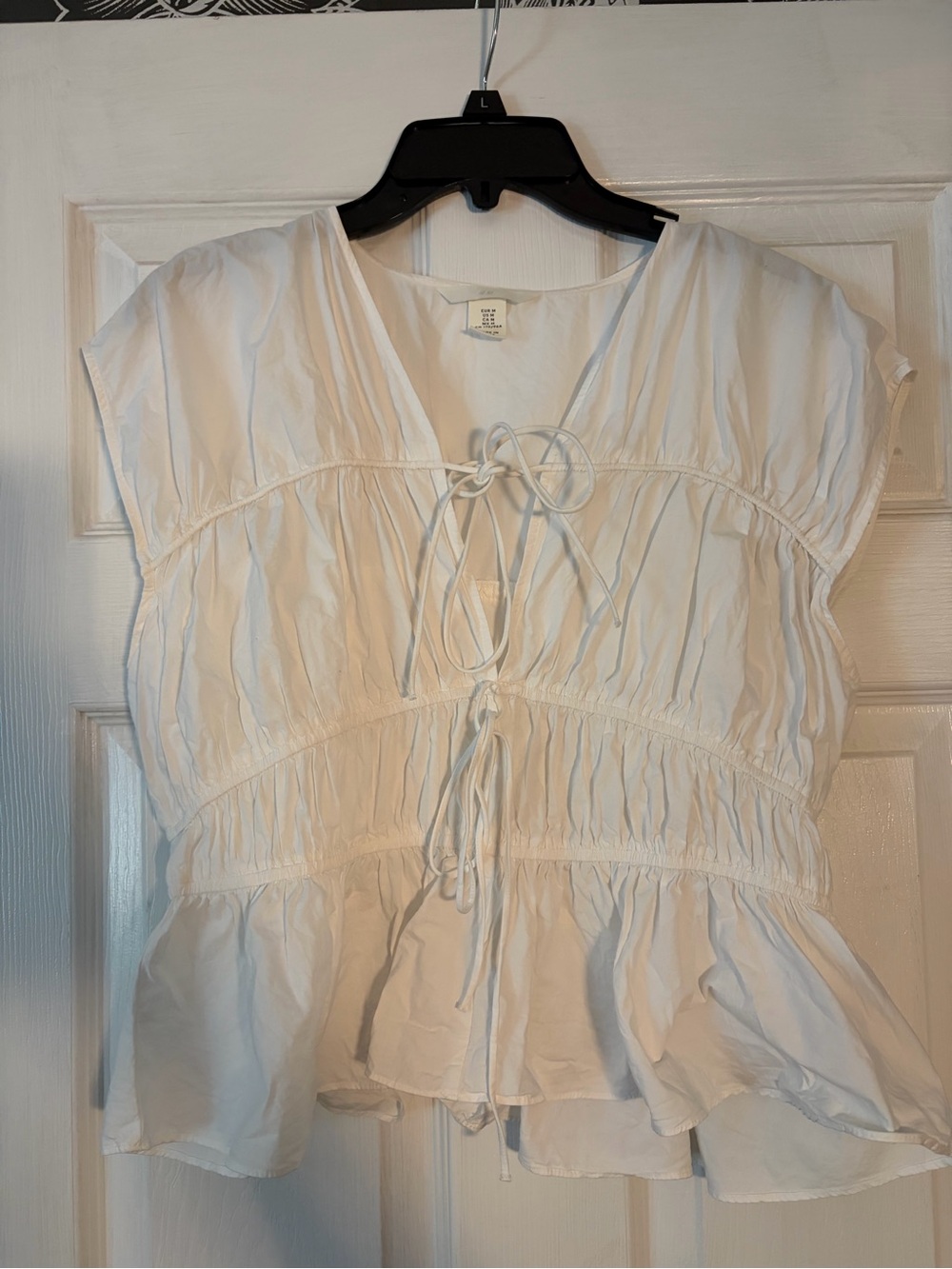 H&M White Tie-Front Peplum Top